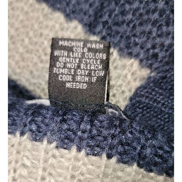 Level Eight Asymmetric Sweater - Size L - Picture 8 of 8